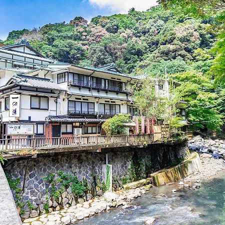 ホテル 一の湯　本館 箱根町 エクステリア 写真